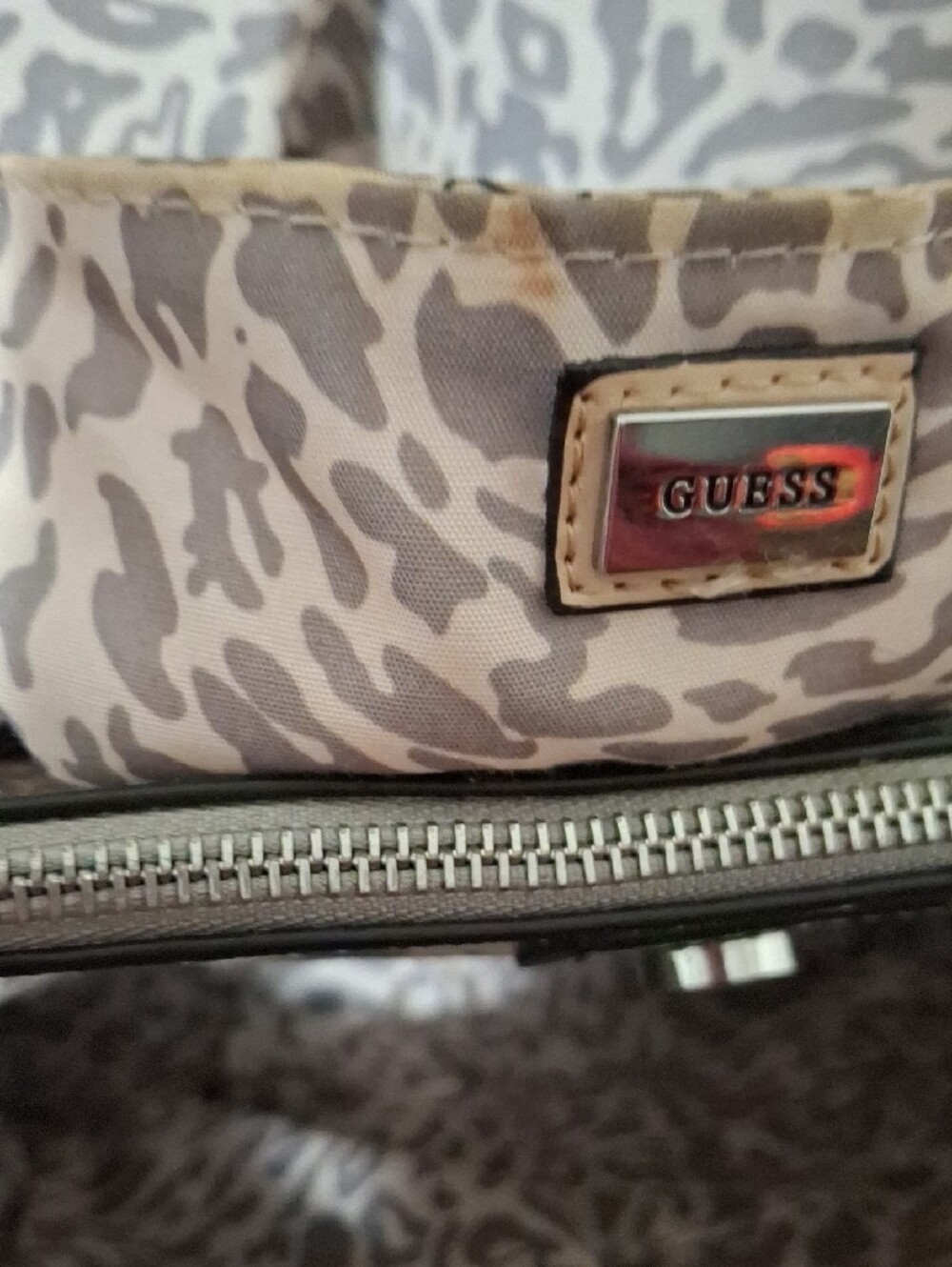 GUESS Gray Monogram Tote with Beige Handles - Picture 14 of 16